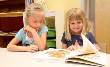 Jenter i klasserom